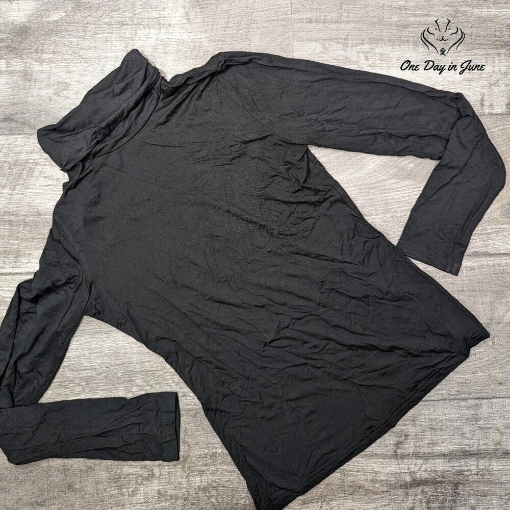 Trendy Queen Black Long Sleeve Turtleneck Stretch Top Size L